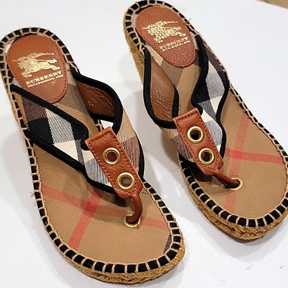Burberry wedge sandals - Picture 2 of 10